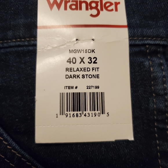 Wrangler Relaxed Straight Fit Flex Jean 32" inseam - Picture 4 of 11